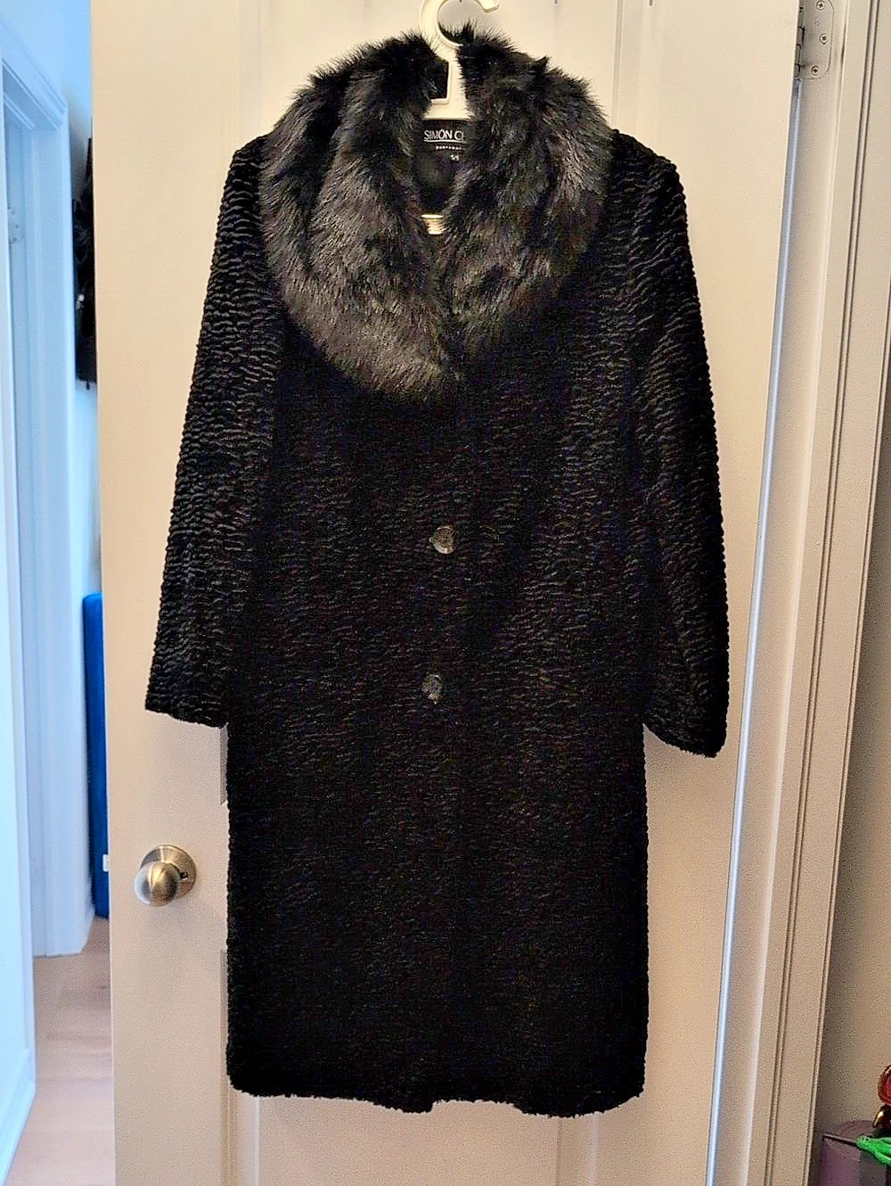 Simon Chang Black Textured Coat with Faux Fur Collar